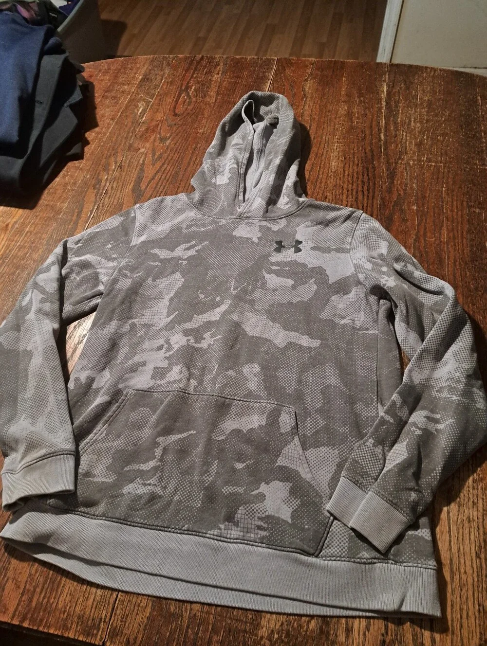 XL YXL Under Armour Grey Long Sleeve Pullover Hoodie Fleece Hooded